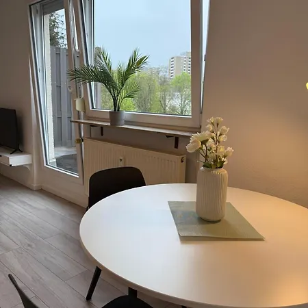Modernes Mit Ausblick Ройтлинген